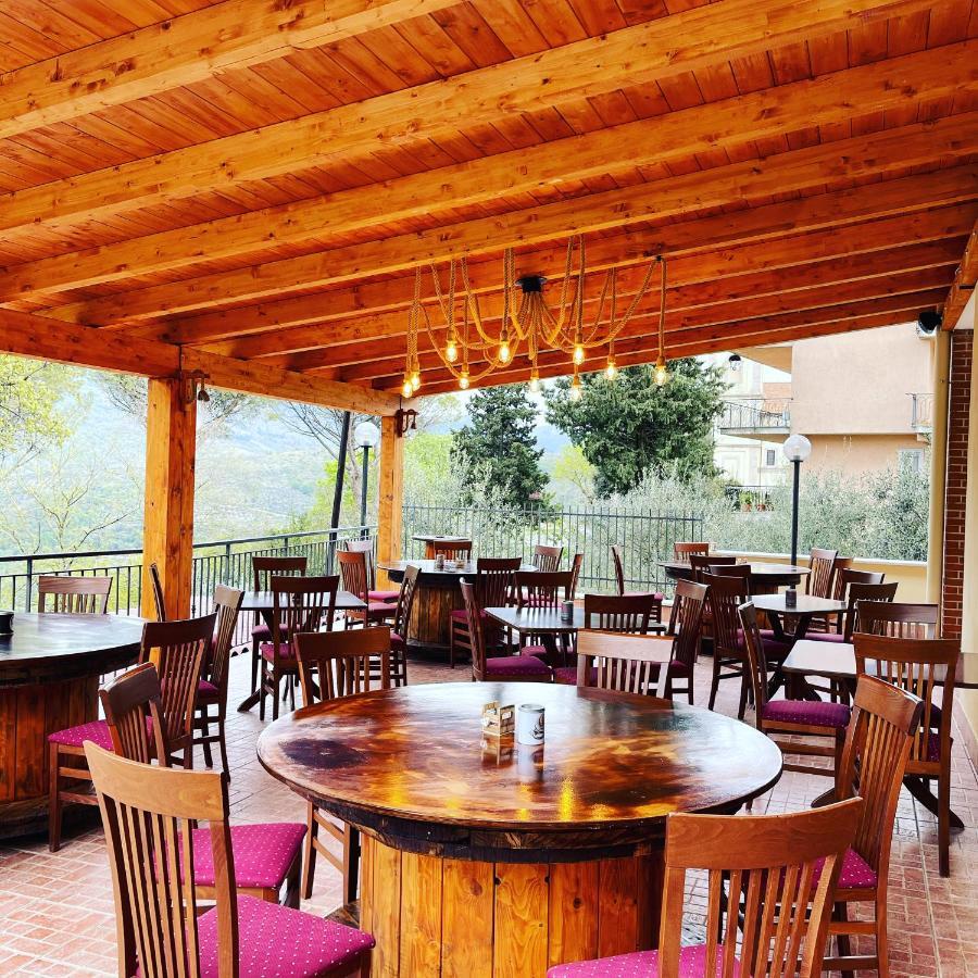 Divino Bistrot e Relais Hotel Lenola Buitenkant foto